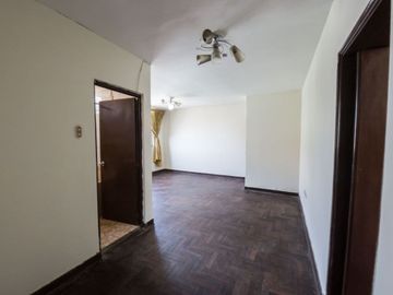VENTA DEPARTAMENTO EN EL RIMAC CON VISTA EXTERNA A LA Av. Felipe Arancibia