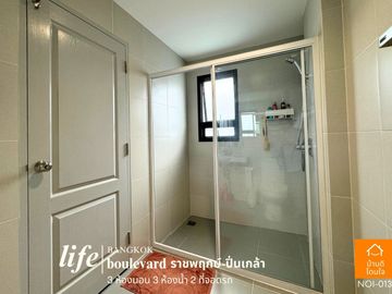 Special discount, single house, Life Bangkok Boulevard, Ratchaphruek-Pinklao (50.3 sq m.), 3 bedrooms, 3 bathrooms, garden front