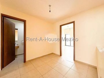 Casa de trés recámas con roof en venta en Zibatá, Querétaro