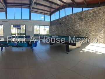 Casa de trés recámas con roof en venta en Zibatá, Querétaro