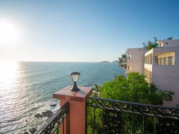 Casa Excepcional en Cerro de la Nevería a la Venta!