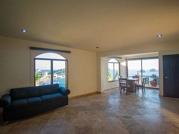 Casa Excepcional en Cerro de la Nevería a la Venta!