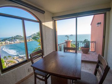 Casa Excepcional en Cerro de la Nevería a la Venta!
