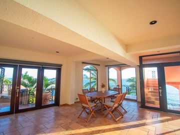 Casa Excepcional en Cerro de la Nevería a la Venta!