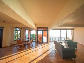 Casa Excepcional en Cerro de la Nevería a la Venta!