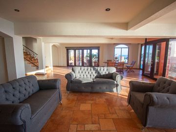 Casa Excepcional en Cerro de la Nevería a la Venta!