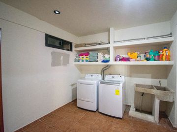 Casa Excepcional en Cerro de la Nevería a la Venta!