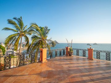 Casa Excepcional en Cerro de la Nevería a la Venta!