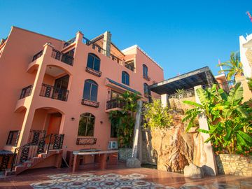 Casa Excepcional en Cerro de la Nevería a la Venta!