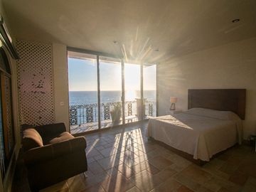 Casa Excepcional en Cerro de la Nevería a la Venta!