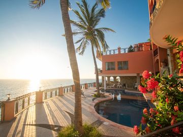 Casa Excepcional en Cerro de la Nevería a la Venta!