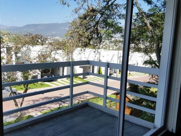 Venta de Duplex, sector El Nacional, zona intervalles, Tumbaco muy cerca a Citimed