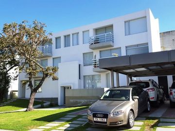 Venta de Duplex, sector El Nacional, zona intervalles, Tumbaco muy cerca a Citimed