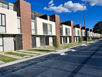 CASA EN VENTA A ESTRENAR EN POMASQUI