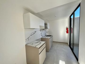 CASA EN VENTA A ESTRENAR EN POMASQUI