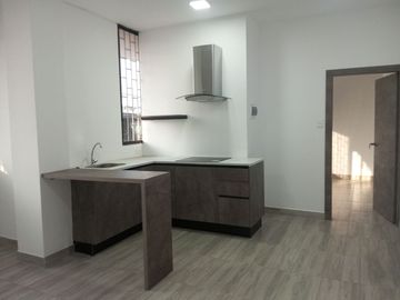 DEPARTAMENTO EN ALQUILER DE 2 HABITACIONES EN KENNEDY NORTE, GUAYAQUIL ECUADOR