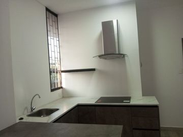 DEPARTAMENTO EN ALQUILER DE 2 HABITACIONES EN KENNEDY NORTE, GUAYAQUIL ECUADOR