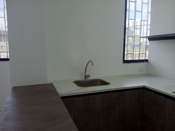 DEPARTAMENTO EN ALQUILER DE 2 HABITACIONES EN KENNEDY NORTE, GUAYAQUIL ECUADOR