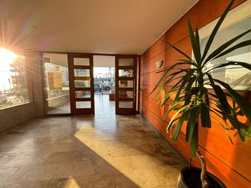 SE VENDE HERMOSO DEPARTAMENTO EN EDIFICIO CHIPANA.