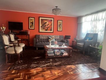 VENDO LINDA CASA EN URBANIZACION PROLONGACION BENAVIDES,SURCO