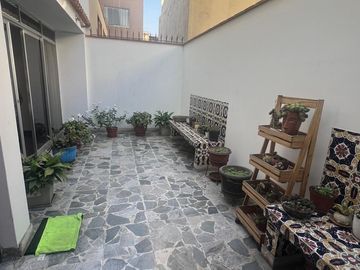 VENDO LINDA CASA EN URBANIZACION PROLONGACION BENAVIDES,SURCO