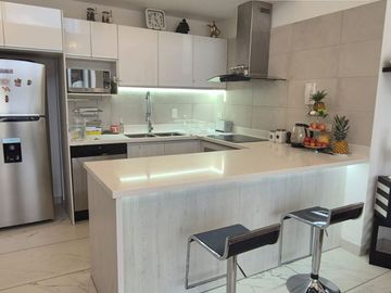 En Cumbayá de venta Moderno Dúplex con espectacular vista al Ilaló.