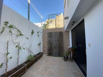 Bonita casa super ubicada en Tabachines (Tejeda)