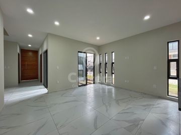 Casa Nueva en Venta en Capital Norte / Valle Imperial, Zapopan Jalisco