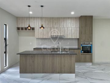 Casa Nueva en Venta en Capital Norte / Valle Imperial, Zapopan Jalisco