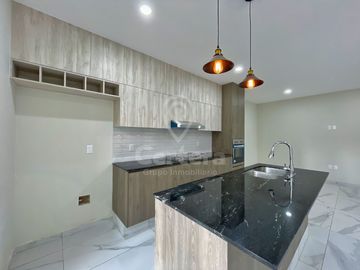 Casa Nueva en Venta en Capital Norte / Valle Imperial, Zapopan Jalisco