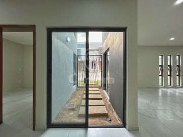 Casa Nueva en Venta en Capital Norte / Valle Imperial, Zapopan Jalisco