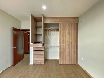 Casa Nueva en Venta en Capital Norte / Valle Imperial, Zapopan Jalisco