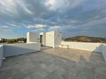 Casa Nueva en Venta en Capital Norte / Valle Imperial, Zapopan Jalisco