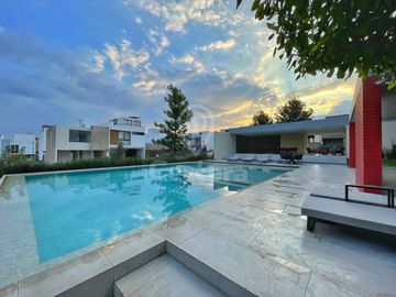 Casa Nueva en Venta en Capital Norte / Valle Imperial, Zapopan Jalisco