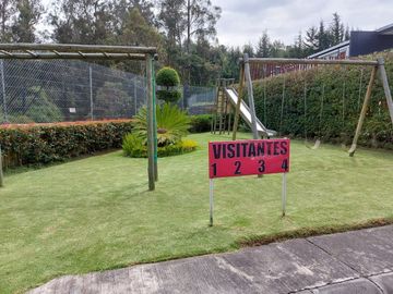 CASA DE VENTA. CUMBAYÁ. San Juan alto.