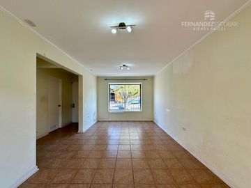 SAN FELIPE - VENDE CASA DOS PISOS 2D 3B COND. NALCAHUE
