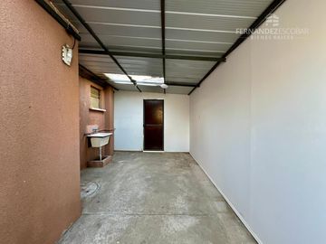 SAN FELIPE - VENDE CASA DOS PISOS 2D 3B COND. NALCAHUE
