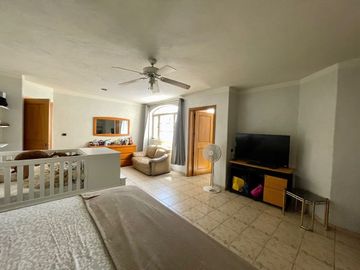 Casa con estilo colonial en San Francisco, Juriquilla