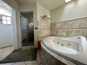 Casa con estilo colonial en San Francisco, Juriquilla