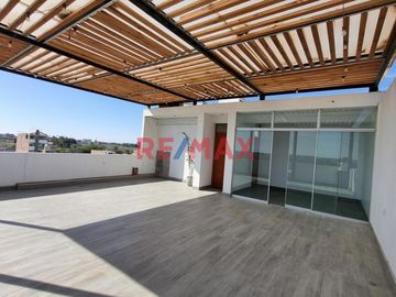 Casa En Venta De 3 Pisos Y Azotea En La Urb Villa Los Sauces Pimentel.(T.ENEQUE)
