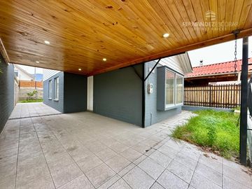 LOS ANDES - VENDE CASA DE DOS PISOS 5D 4B 2E - VILLA LOS PORTONES