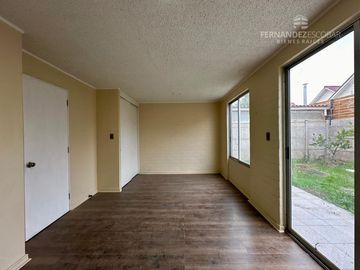 LOS ANDES - VENDE CASA DE DOS PISOS 5D 4B 2E - VILLA LOS PORTONES