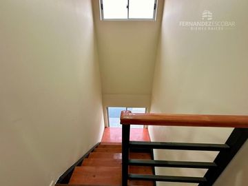 LOS ANDES - VENDE CASA DE DOS PISOS 5D 4B 2E - VILLA LOS PORTONES