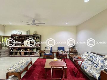 3-BEDROOM BUNGALOW WITH A GENEROUS GARDEN – A TRUE HIDDEN GEM