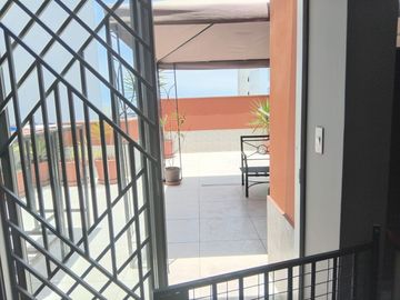 VENDO DUPLEX 174m2. URB.BARRIO MEDICO LIMITE CON AURORA MIRAFLORES