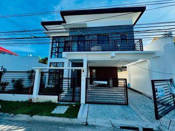 Modern Zen Type Newly Built House and Lot for Sale in BF Resort, Las Pinas City