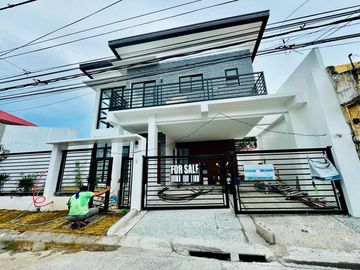 Modern Zen Type Newly Built House and Lot for Sale in BF Resort, Las Pinas City