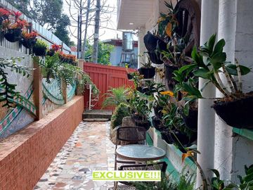 🏡 Classic Contemporary Home with Spanish-Inspired Colonial Style 🏡