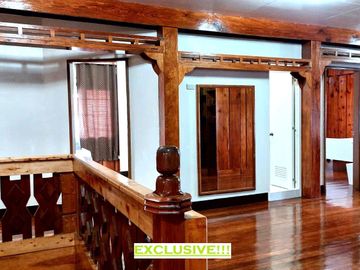 🏡 Classic Contemporary Home with Spanish-Inspired Colonial Style 🏡