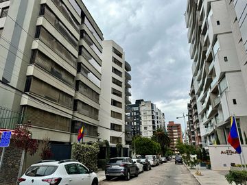 DEPARTAMENTO DE VENTA SECTOR LA CAROLINA